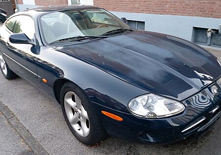 Jaguar XK8 Coupe Rest-Tüv VB 6.300 €