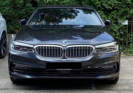 BMW 530i Sport Line/Standheizung/HUD/AHK/SHADOWN