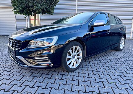 Volvo V60 D2 R-Design NAVI+XENON+SHD+AHK+CAM+ST.-HZ.