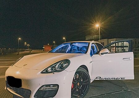 Porsche Panamera 4S GTS Paket TÜV bis 2027