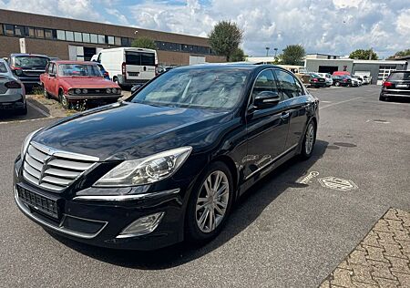Hyundai Genesis 3.8 Prada Lim. 2 Hand. TOP Zustand