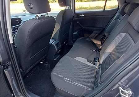 VW T-Cross Volkswagen Active 1.0 TSI 81 kW