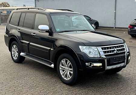 Mitsubishi Pajero 3.2 DI-D Top 7Sitzer Xenon Kamera