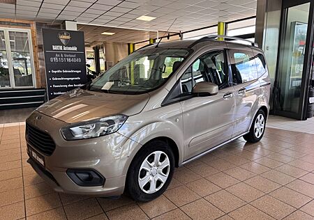 Ford Tourneo Courier Trend AHK Temp Sitzh TÜV Neu