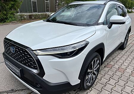 Toyota Corolla Cross 2,0-l-Hybrid Team Deutschland