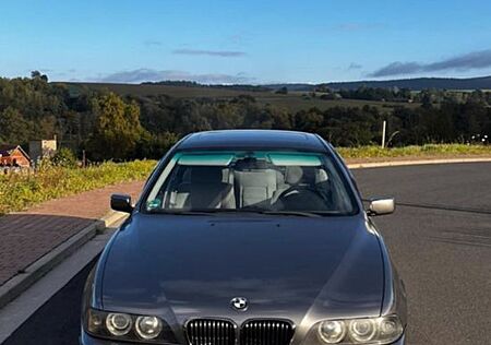 BMW 535i A -