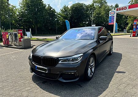 BMW 750d M xDrive Schwarz Matt Orginal