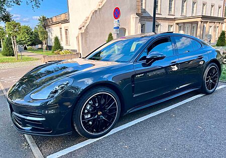 Porsche Panamera 4 E-Hybrid -