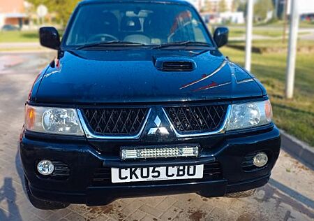 Mitsubishi Pajero 2,5 TD -