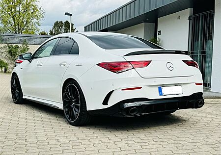 Mercedes-Benz CLA 35 AMG 4Matic/ Pano/Burm/Perf Lenk/Aero