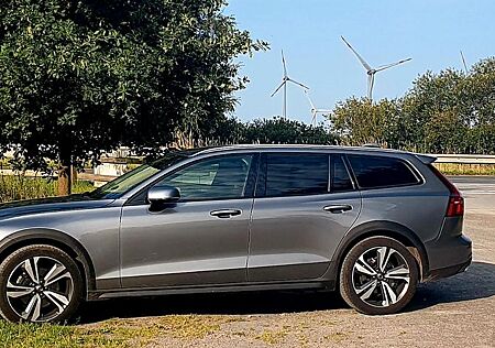 Volvo V60 CC V60 Cross Country D4 AWD Pro Garantie AHK Leder