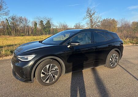 VW ID.4 Volkswagen 4MOTION GTX mit Infotainment 2025