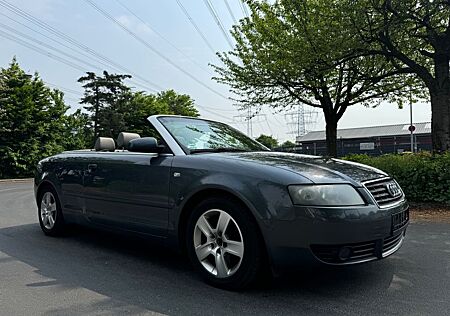 Audi A4 Cabriolet 2.4 AUTOMATIK/LEDER/PDC/SHZ/TOP