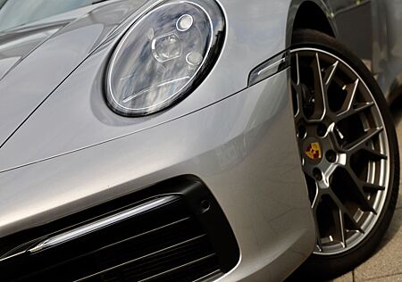 Porsche 992 Carrera PANO BOSE SPORTAUSPUFF Approved