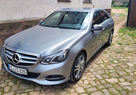 Mercedes-Benz E 200 BlueTEC AVANTGARDE AVANTGARDE