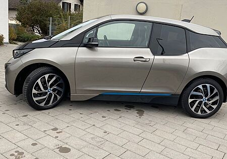 BMW i3 (60 Ah) - Navi Prof,LED,SHZ, ACC,19''; Kamera