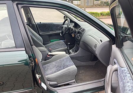 Mazda 323 F 1.4 Comfort Comfort