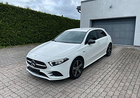 Mercedes-Benz A 250 A 250e AMG STYLING NIGHT PACKAGE PLUG-IN