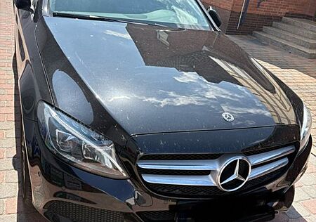 Mercedes-Benz C 220 d 4MATIC T Autom. -