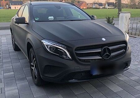 Mercedes-Benz GLA 200 d SCORE! Night Paket matt schwarz