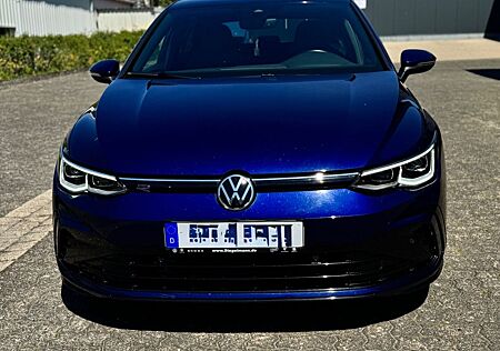 VW Golf Volkswagen 8 1.5 eTSI R-Line | IQ.Light | DSG | Har