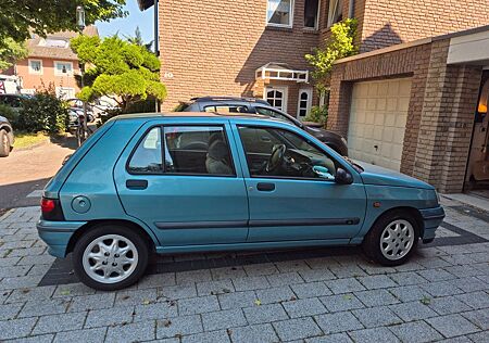 Renault Clio 1.4 RT RT