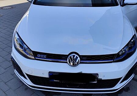 VW Golf Volkswagen 1.4 TSI DSG GTE GTE