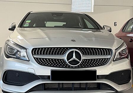 Mercedes-Benz CLA 200 AMG Line Polarsilber