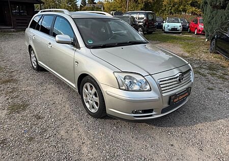 Toyota Avensis Kombi 2.0 VVT-i, Executive