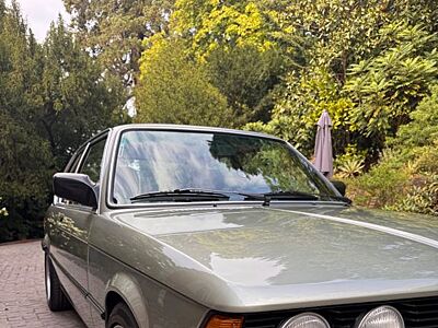 BMW 323i-Topzustand-Neuaufbau