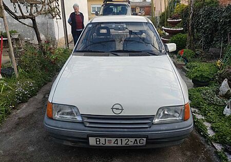 Opel Kadett E LS