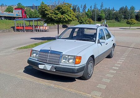 Mercedes-Benz 200 E W124