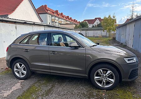 Audi Q3 2.0 TFSI 132kW quattro S tronic sport sport