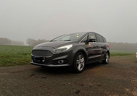 Ford S-Max 1,5 EcoBoost Titanium Titanium