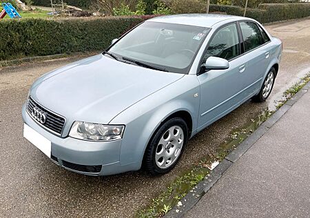 Audi A4 3.0 tiptronic quattro -