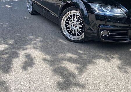Audi TT 1.8 TFSI - Motor revidiert, Carplay, SHZ, PDC