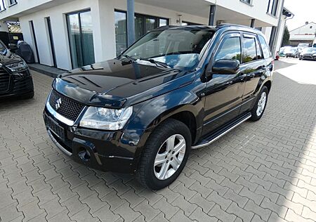 Suzuki Grand Vitara 2,0 Allrad 4x4 Klima AHK Schwarz