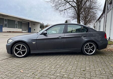 BMW 320i 320 Baureihe 3 Lim. TÜV & SERVICE NEU