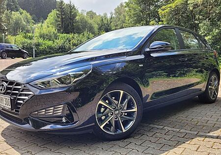 Hyundai i30 5-Türer 120PS Trend Navi+Komfortpaket+NSW