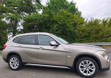 BMW X1 18 d xDrive,Navi,Kamera,Bi-Xenon