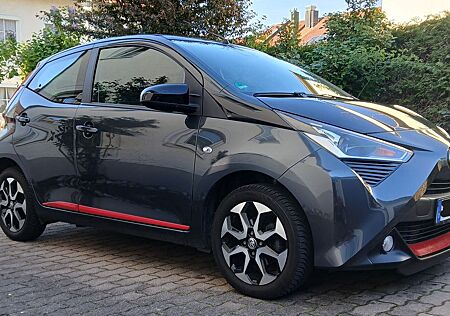 Toyota Aygo (X) Aygo (X) 1,0-l-VVT-i x-sky x-sky