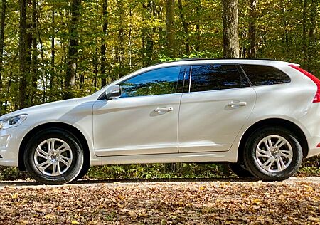 Volvo XC 60 D4*-SERVICEHEFT*1.HAND*1a-FAHRZEUG*