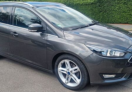 Ford Focus Titanium Turnier Tit...