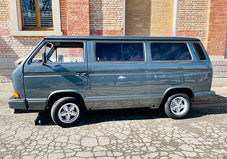VW T3 Caravelle Volkswagen Carat WBX 2.1