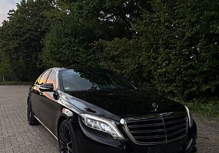 Mercedes-Benz S 350 BlueTEC 4MATIC/HUD,Burmester, Massage !!