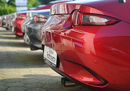 Mazda 3 Lim.Exclusive-L. 140ps 6MT *Matrix*360°*QI*LHZ