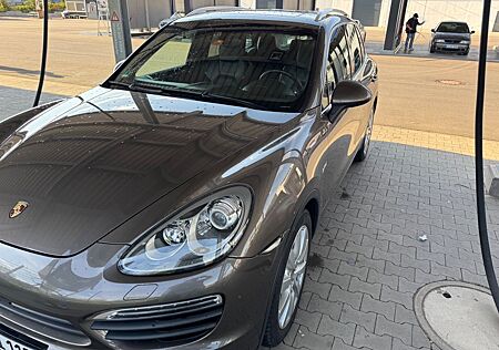Porsche Cayenne S Hybrid S
