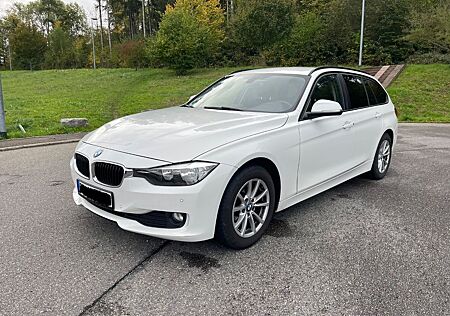 BMW 318d Touring Keyless go E-Klappe Navi Automatik