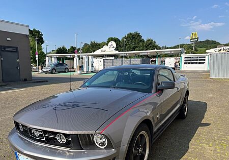 Ford Mustang V6 Automatik Premium (LPG)