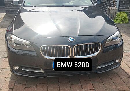 BMW 520d xDrive Touring A -